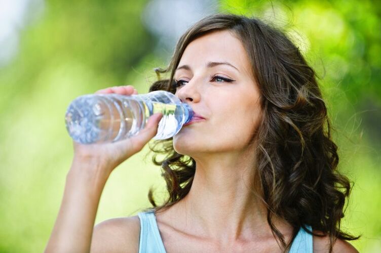 вода за пиење за слабеење